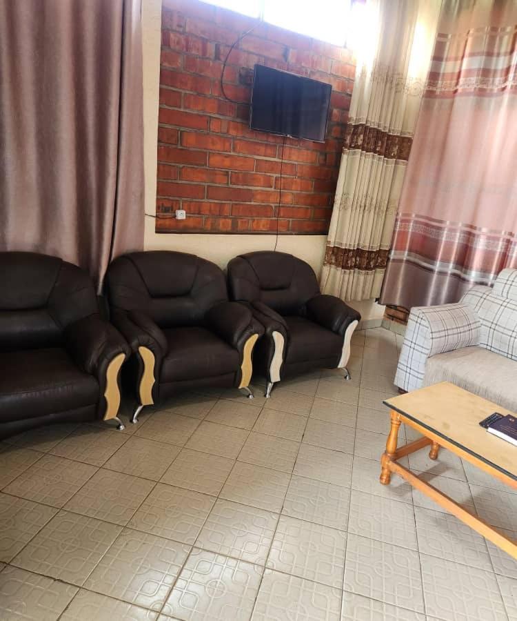 Heartland Hotel Кигали Экстерьер фото