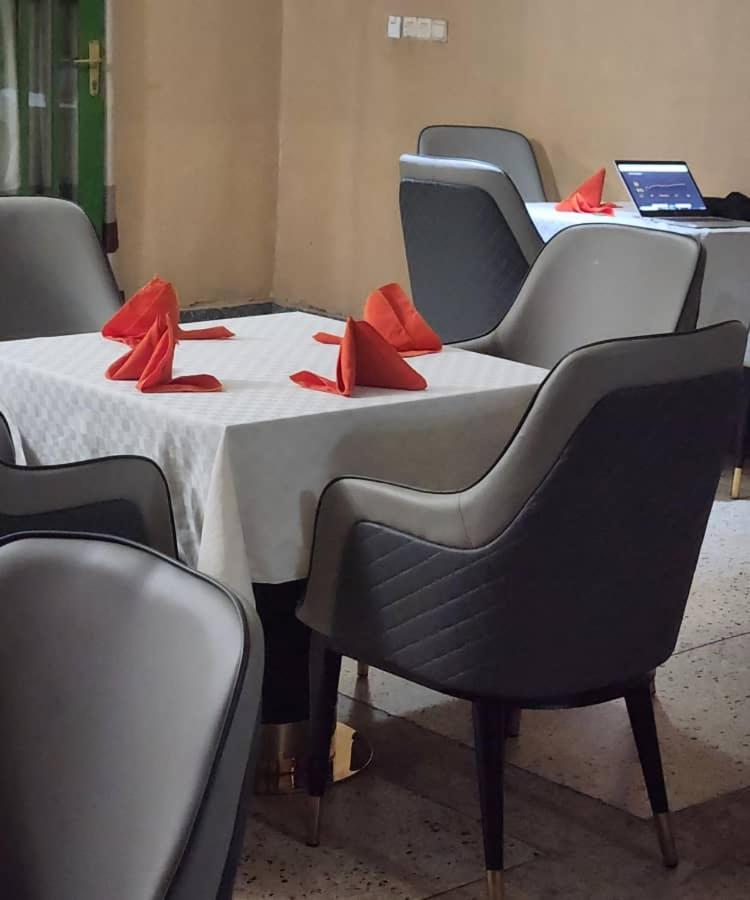 Heartland Hotel Кигали Экстерьер фото